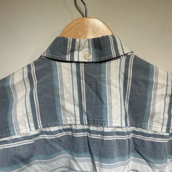 Frank & Oak Swim Button Up Tee - Picture 4 of 6
